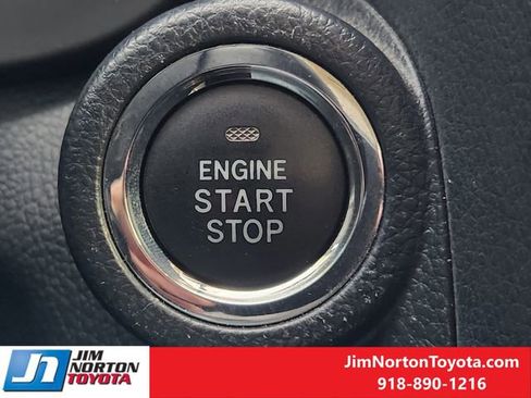 Used 2017 Subaru Forester 2.5i Touring image 23