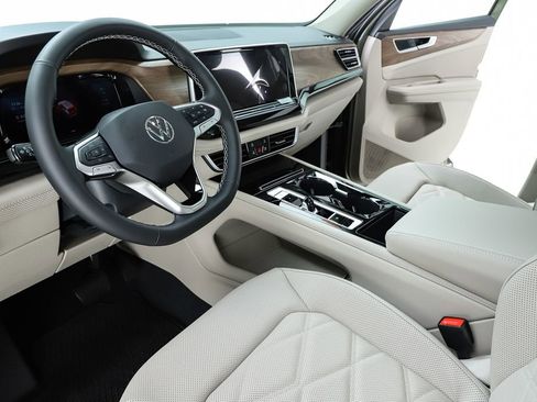 New 2026 Volkswagen Atlas SE FWD image 19