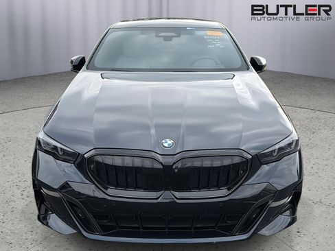 Used 2024 BMW 530i w/ Executive Package RWD image 4