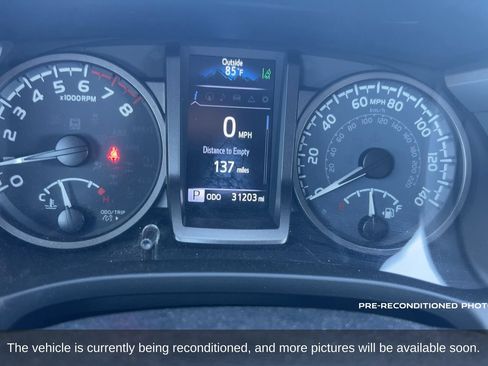 Used 2023 Toyota Tacoma TRD Off-Road w/ Technology Package AWD/4WD image 16