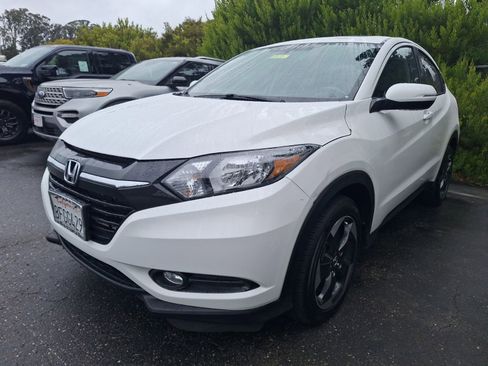 Used 2018 Honda HR-V EX image 12