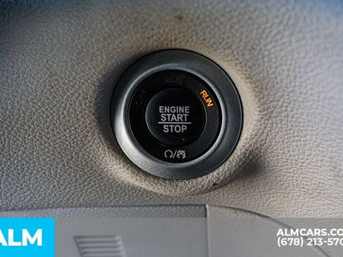 Used 2023 Chrysler Pacifica Limited image 51