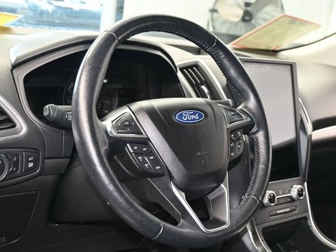 Used 2022 Ford Edge Titanium image 14