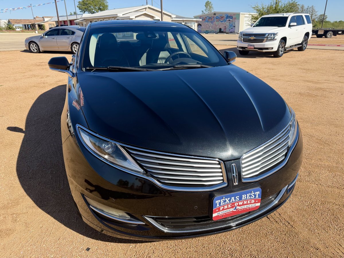 Used 2014 Lincoln MKZ AWD w/ Equipment Group 103A image 3