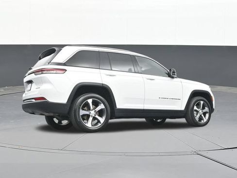Used 2023 Jeep Grand Cherokee Limited AWD/4WD image 48