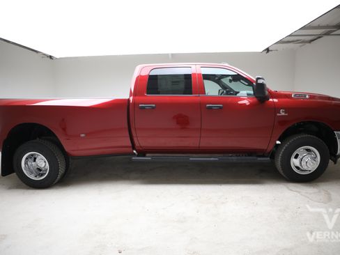 New 2026 RAM 3500 Tradesman AWD/4WD image 6
