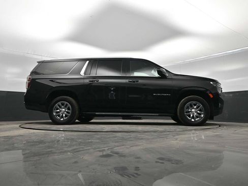 Used 2024 Chevrolet Suburban LT image 45