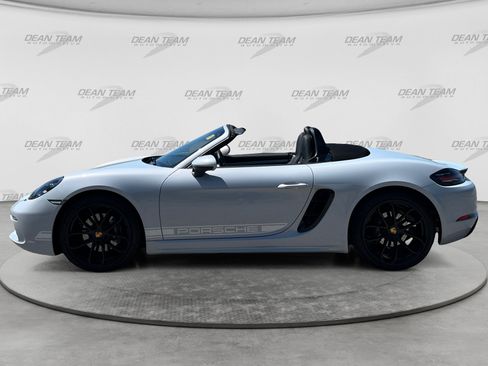 Used 2024 Porsche 718 Boxster RWD image 4
