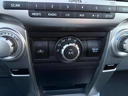 Used 2011 Toyota 4Runner SR5 w/ Convenience Pkg image 17