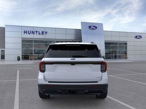 New 2026 Ford Explorer ST-Line w/ ST-Line Street Pack image 5