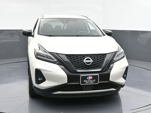 Used 2024 Nissan Murano SV w/ SV Midnight Edition Package image 2