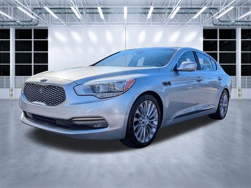 Used 2017 Kia K900 Luxury image 5