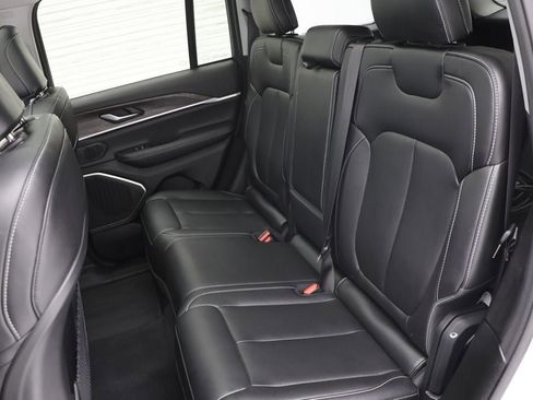 Used 2023 Jeep Grand Cherokee 4WD 4xe image 11