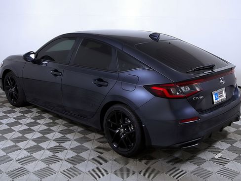 Certified 2025 Honda Civic Sport image 9