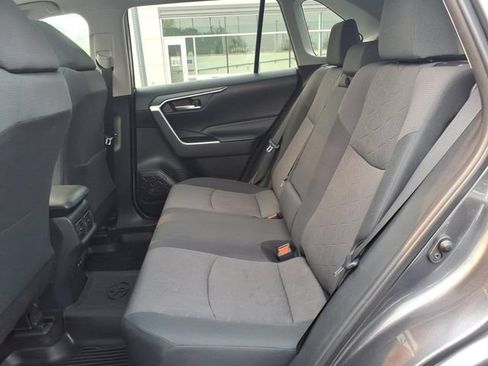 Used 2019 Toyota RAV4 XLE w/ Convenience Package AWD/4WD image 9
