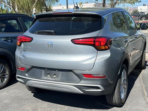 Used 2024 Buick Encore GX Preferred w/ Comfort Package AWD/4WD image 2