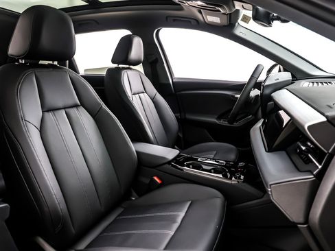 New 2025 Audi Q6 e-tron Premium image 7