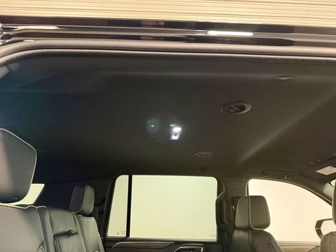 Used 2024 Chevrolet Suburban Premier AWD/4WD image 67