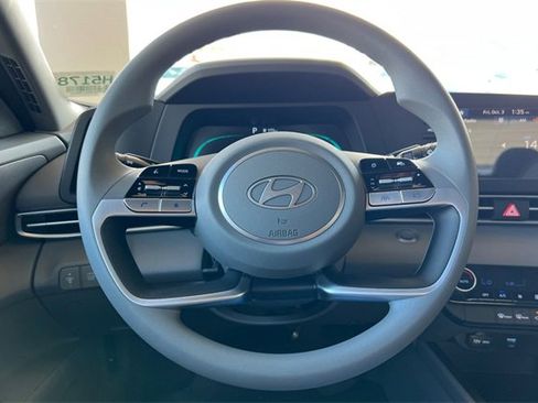 New 2025 Hyundai Elantra Blue image 22