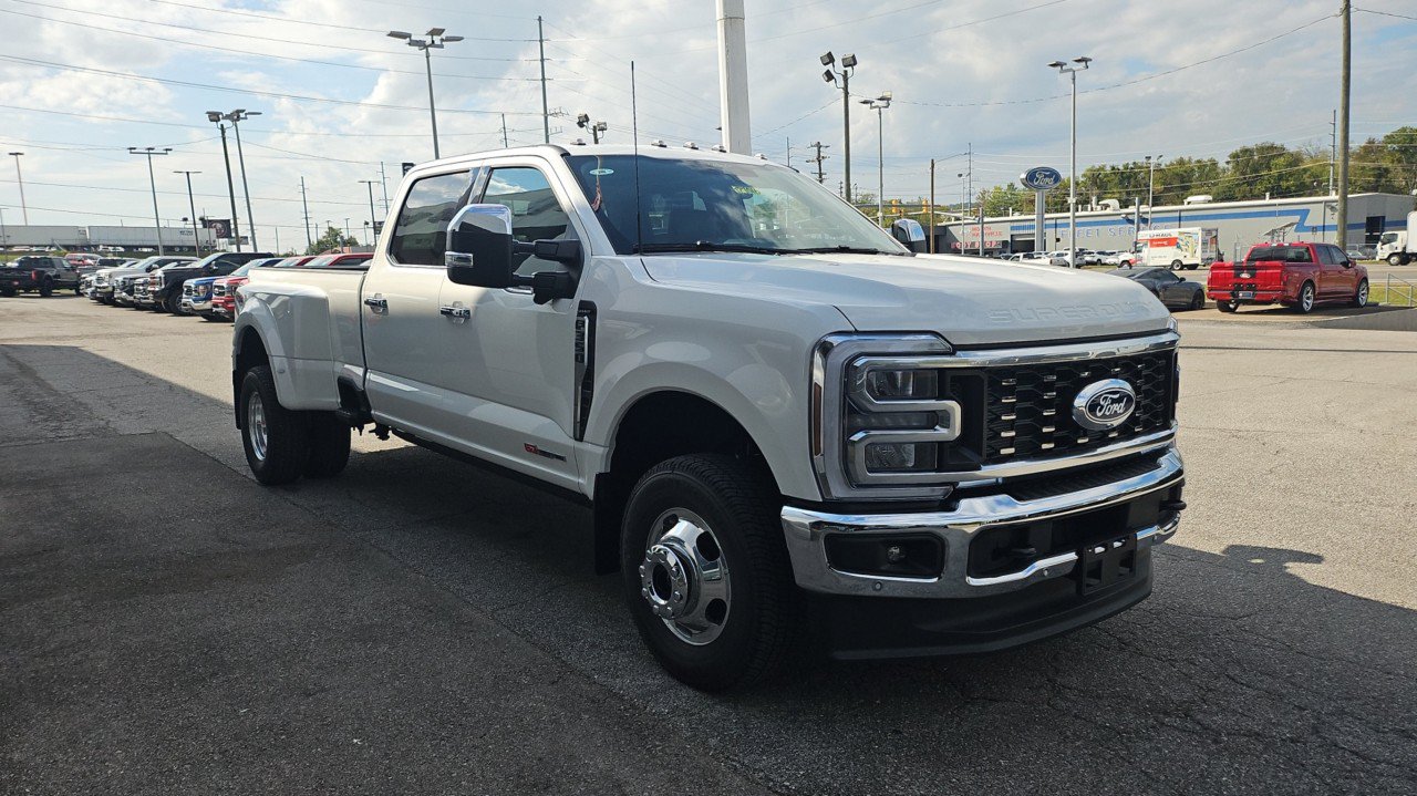 New 2027 Ford F350 Lariat w/ Lariat Ultimate Package AWD/4WD image 6