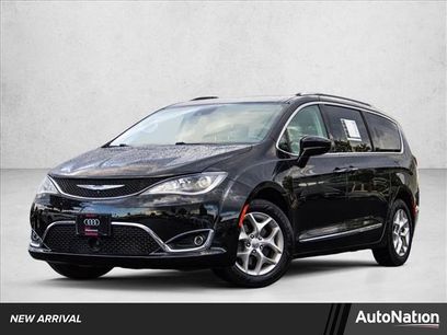 Used 2017 Chrysler Pacifica Touring-L Plus w/ Advanced Safetytec Group