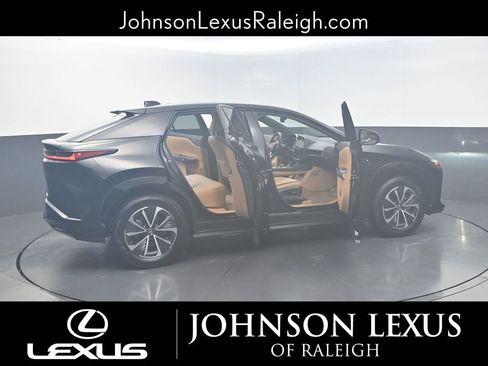 Certified 2024 Lexus RZ 300e Premium w/ Accessory Package (Z1) image 25