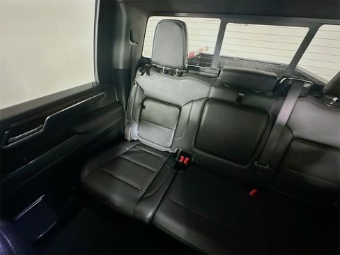 Used 2025 GMC Sierra 2500 Denali w/ Denali Reserve Package image 12