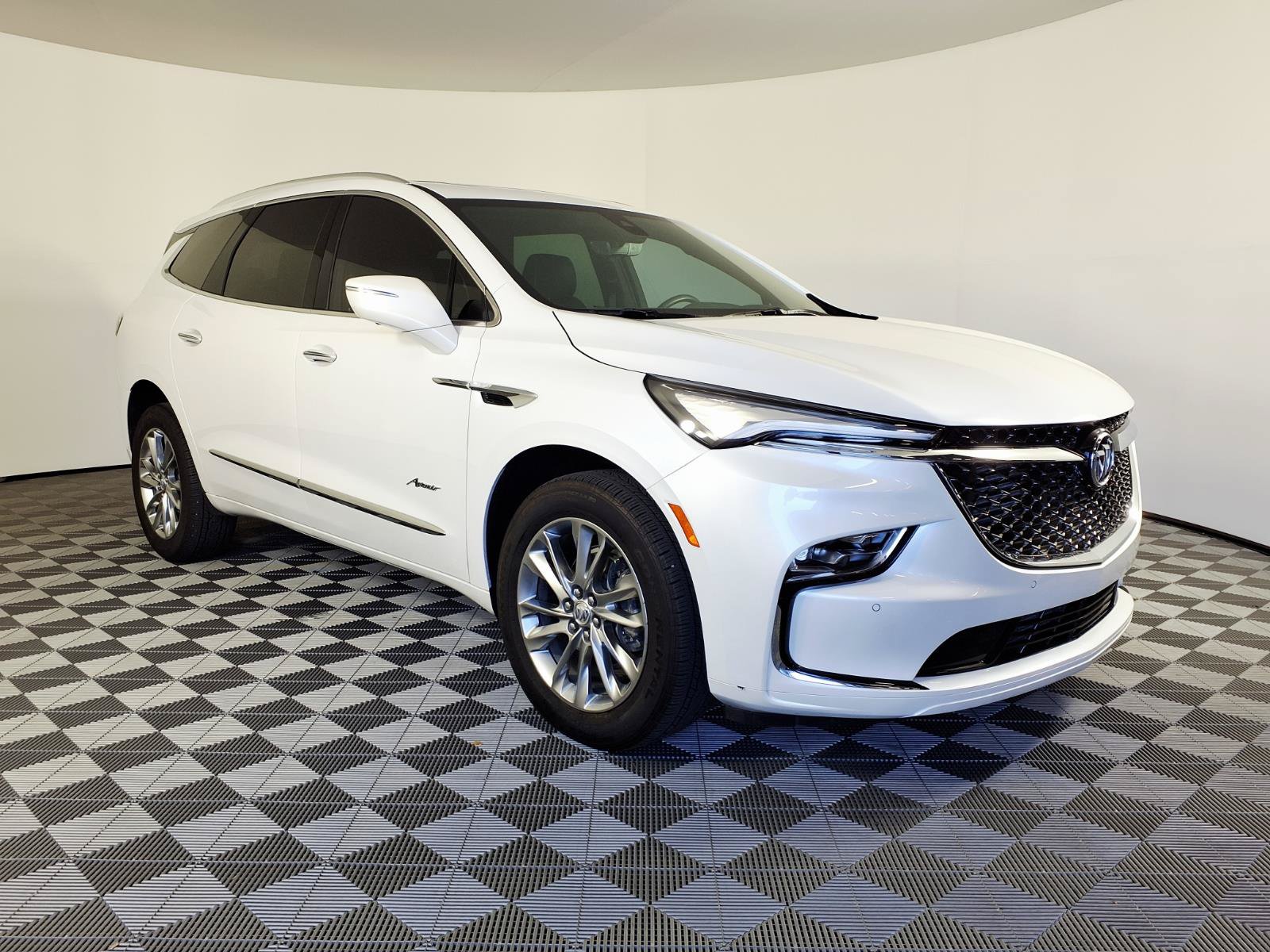 Used 2024 Buick Enclave Avenir w/ Avenir Technology Package FWD image 3