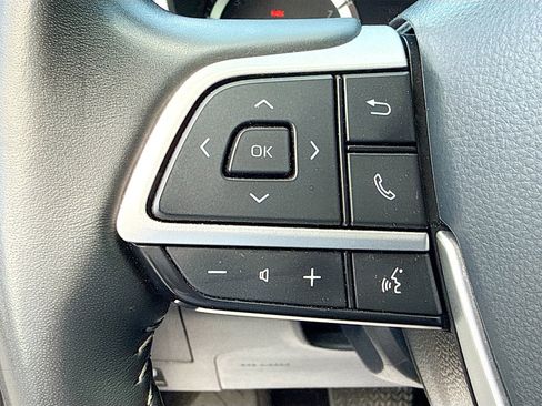 Used 2024 Toyota Highlander XLE AWD/4WD image 36