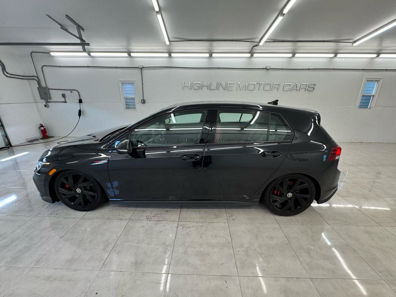 Used 2022 Volkswagen GTI SE FWD image 9
