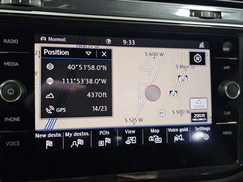 Used 2020 Volkswagen Tiguan SEL AWD/4WD image 9