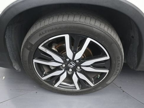 Used 2022 Honda Pilot Touring image 9