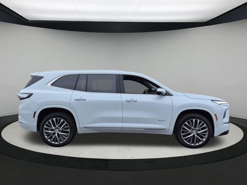 New 2026 Buick Enclave Avenir w/ Super Cruise Package FWD image 9