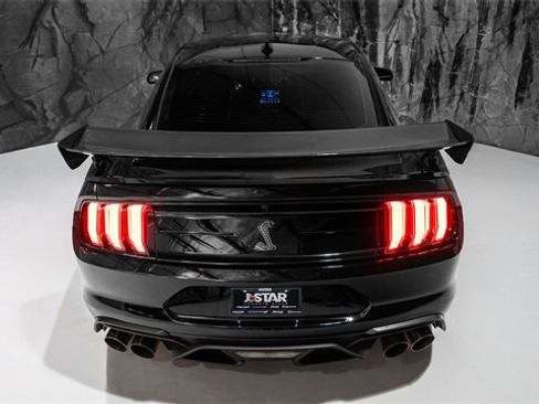 Used 2020 Ford Mustang Shelby GT500 w/ Carbon Fiber Track Pack image 15