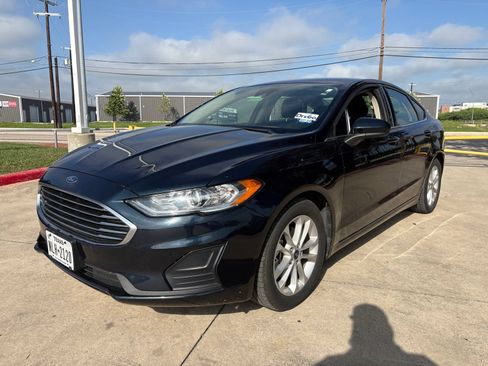 Used 2020 Ford Fusion SE FWD image 7