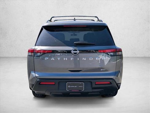 Used 2024 Nissan Pathfinder SV image 9
