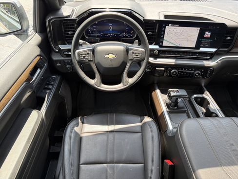Used 2025 Chevrolet Silverado 1500 High Country w/ High Country Premium Package AWD/4WD image 31
