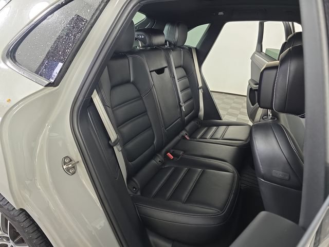 Used 2024 Porsche Macan S AWD/4WD image 28