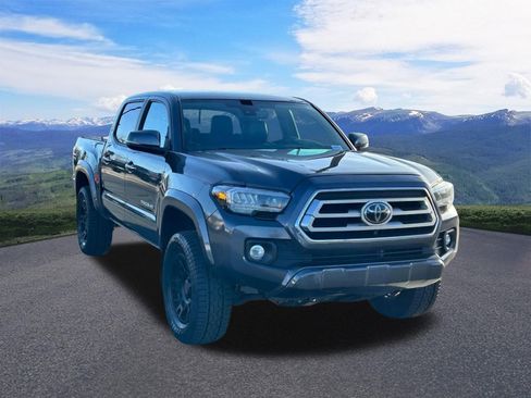 Used 2020 Toyota Tacoma Limited AWD/4WD image 8