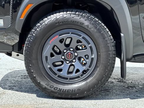 Used 2025 Nissan Frontier PRO-4X w/ Pro Premium Package AWD/4WD image 25