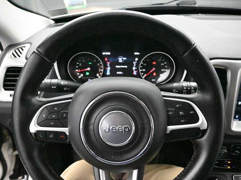 Used 2017 Jeep Compass Latitude w/ Popular Equipment Group AWD/4WD image 12