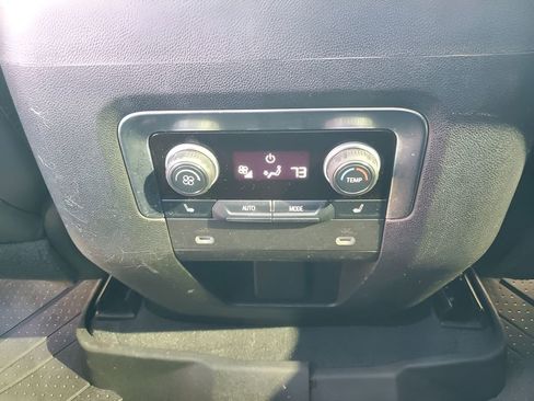 Used 2021 Chevrolet Tahoe High Country w/ Premium Package image 22