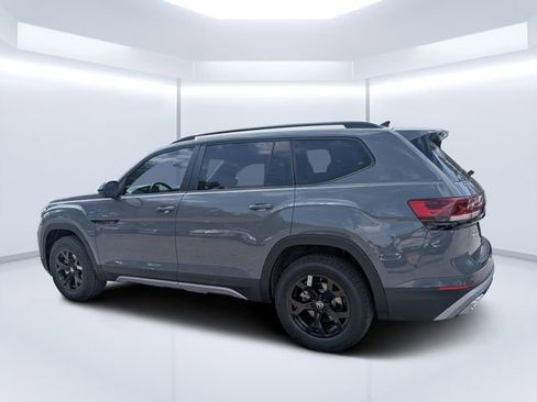 New 2026 Volkswagen Atlas Peak Edition image 5