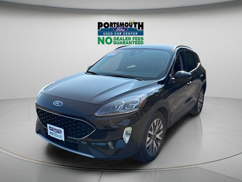 Used 2020 Ford Escape Titanium AWD/4WD image 25