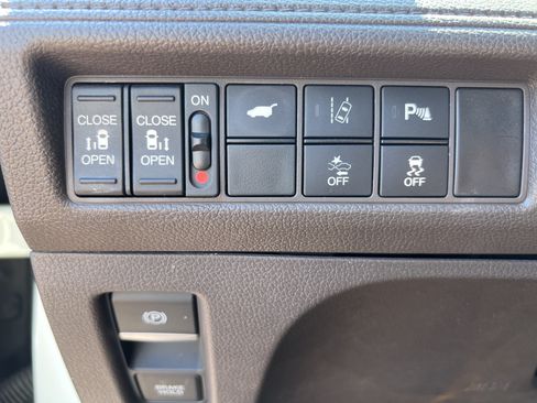Used 2019 Honda Odyssey Elite image 38