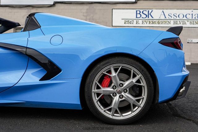 Used 2021 Chevrolet Corvette Stingray Premium Conv w/ Z51 Performance Package RWD image 5
