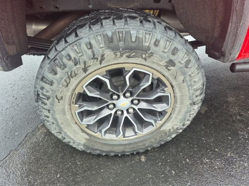 Used 2019 Chevrolet Colorado ZR2 image 9