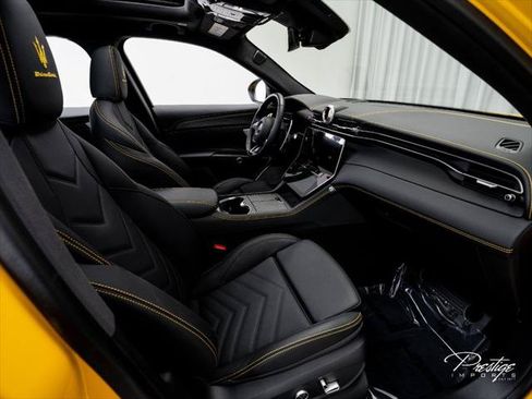 Used 2023 Maserati Grecale Trofeo AWD/4WD image 42