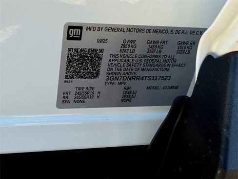 New 2026 Chevrolet Equinox EV LT image 24