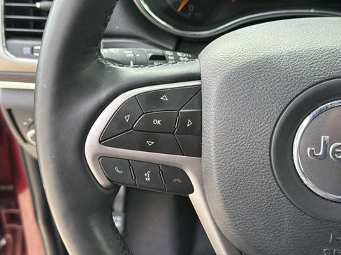 Used 2021 Jeep Grand Cherokee Limited image 22